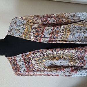 *LAST CHANCE!* Jolt Floral Kimono